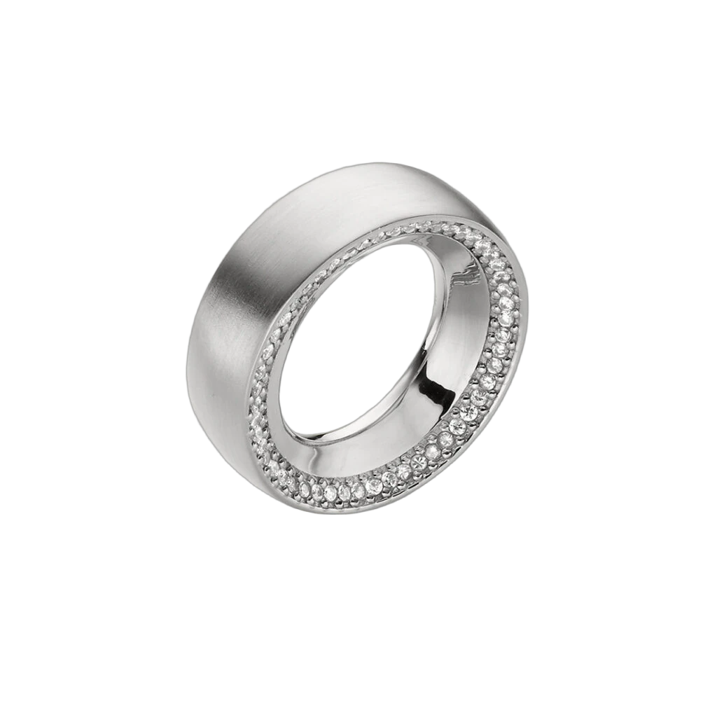 Tinais Ring Twist with Diamonds